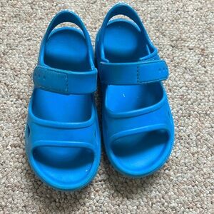GAP Bright Blue Adjustable Strap Sandals size 9/10 toddler